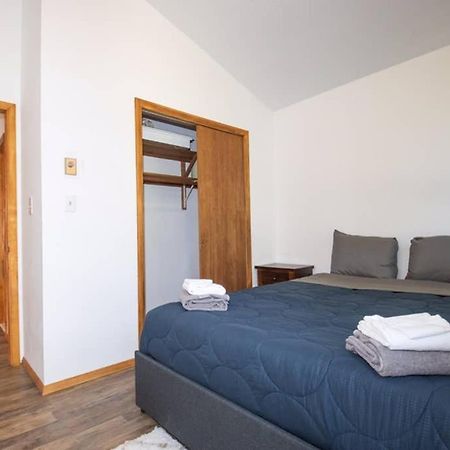 Entire 3 Bedroom Adventure Chalet, Near The Best Of The Poconos East Stroudsburg Bagian luar foto