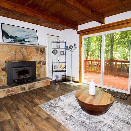 Entire 3 Bedroom Adventure Chalet, Near The Best Of The Poconos East Stroudsburg Bagian luar foto
