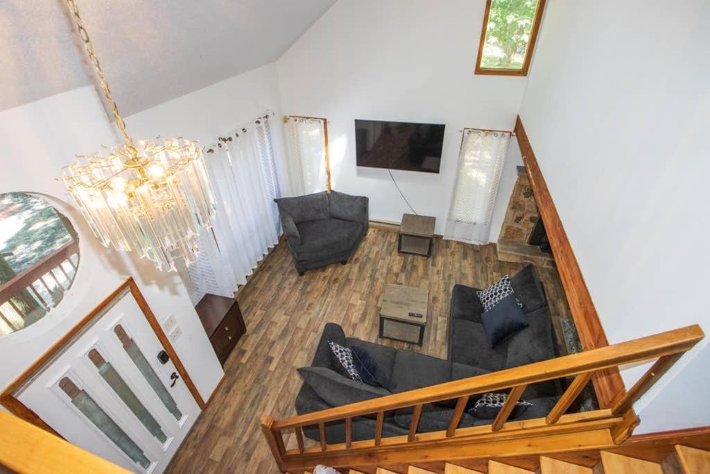 Entire 3 Bedroom Adventure Chalet, Near The Best Of The Poconos East Stroudsburg Bagian luar foto