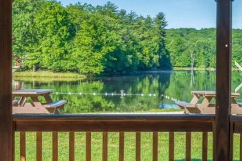 Entire 3 Bedroom Adventure Chalet, Near The Best Of The Poconos East Stroudsburg Bagian luar foto